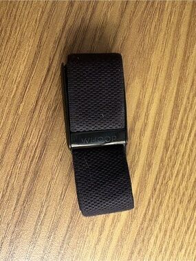 Whoop 4.0 (with wireless powerpack and charging cord)